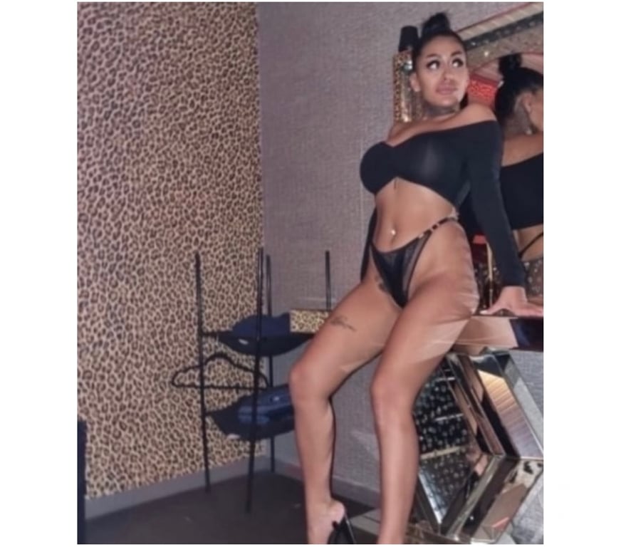 Escorts Buckinghamshire High Wycombe - Buckinghamshire - Photos for LOVE PARTY GIrl sloppy BJ , ,Strapon 🍆⛓️mistress