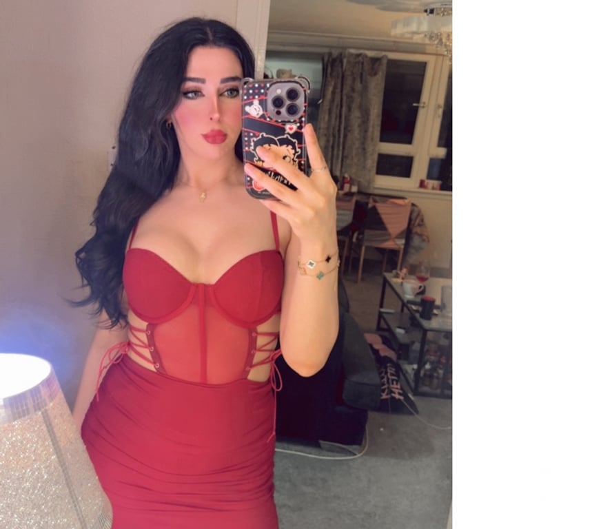 Trans Escorts Glasgow Glasgow City Centre - Glasgow - Photos for Hot Ts Lilly🍭 in the town super hot and feminine 🫦