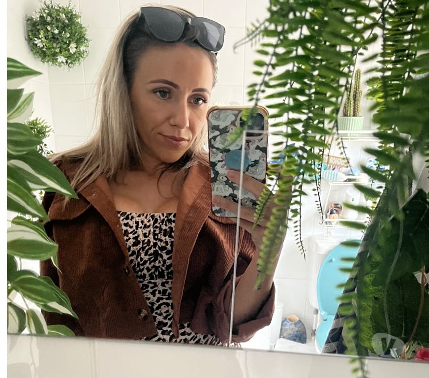 Adult Entertainment South East London Selhurst - South East London - Photos for Slim,green eyes ,busty and confident, love to chat!