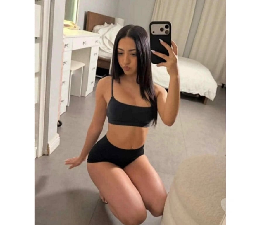 Escorts Derbyshire Derby - Photos for Lia brunette Serbya hot