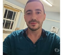 Confident, Open-Minded Host for Discreet Meets