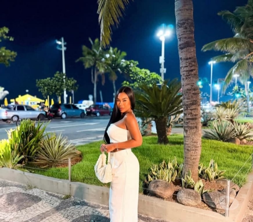 Escorts Somerset Bath and North East Somerset - Photos for Veronica, a captivating girl, 100 percent real.