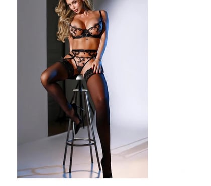 Escorts and Massages Truro Cornwall - Photos for Mia the hottest best services bj 🫦OWO