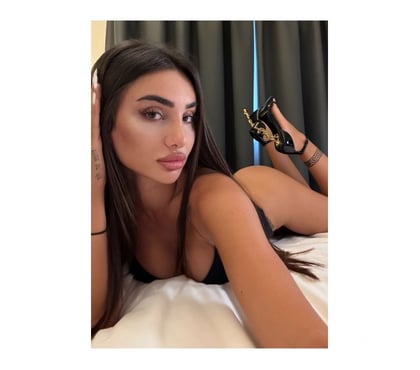 Photos for LORE😍SUPER HOT🍑REAL PIC PARTY GIRL🍾