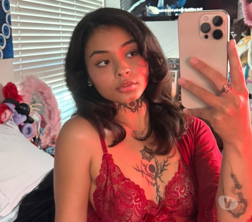 Escorts Carmarthenshire - Wales Gorslas - Carmarthenshire - Photos for Elegant ,eccentric companionship 💓Available in town