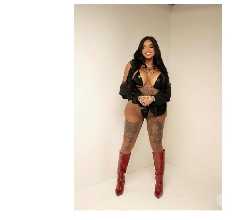 Escorts Slough Slough Town Centre - Slough - Photos for 🍑 BIG BOTTOM BRAZILIAN TAINÁ 🇧🇷
