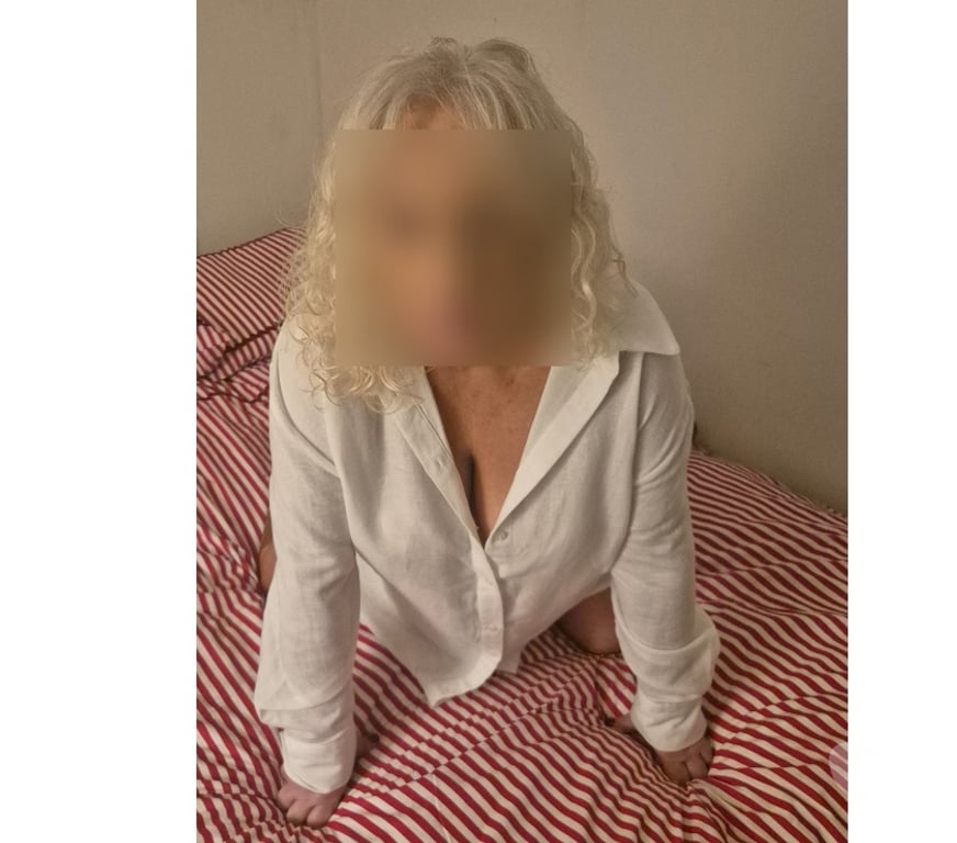 Escorts East London Leyton - East London - Photos for Blonde Carla xx