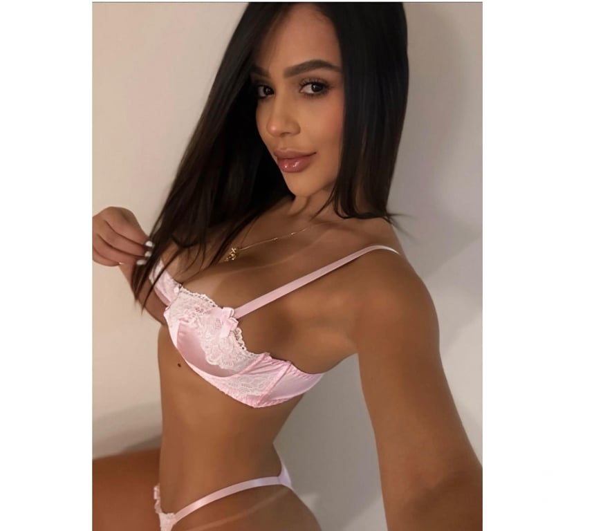 Escorts South West London Sutton - Photos for MEL BRAZILIAN HOT GIRL FULL SERVICES 💋🔥 PARTYY 🔥