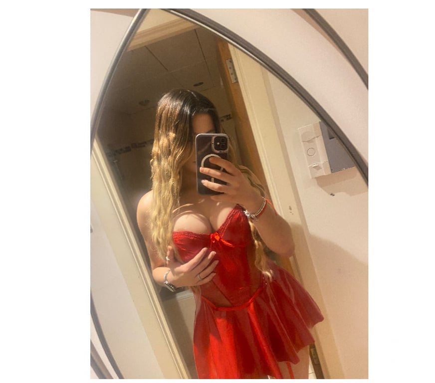 Escorts North West London Harrow - Photos for 🔥👄SEXY and HORNY Brazilian🇧🇷 NEW in HARROW 🥂