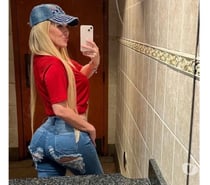 🔥CLASSY HORNY MATURE 💯 PARTY GIRL