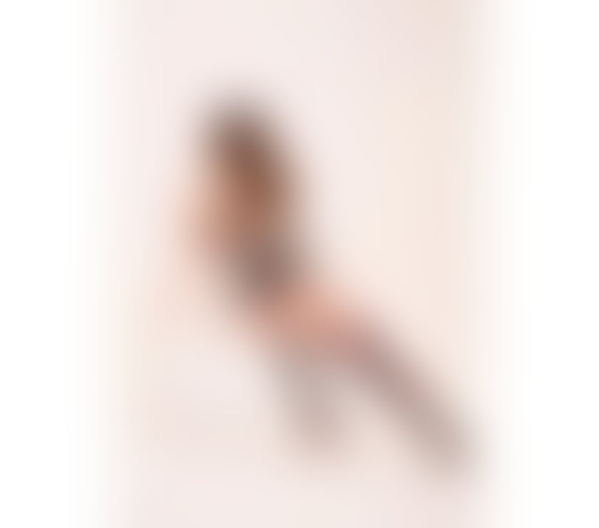 Escorts Slough Slough Town Centre - Slough - Photos for Anne Volvic VIP Escort Girl - Relaxing moments