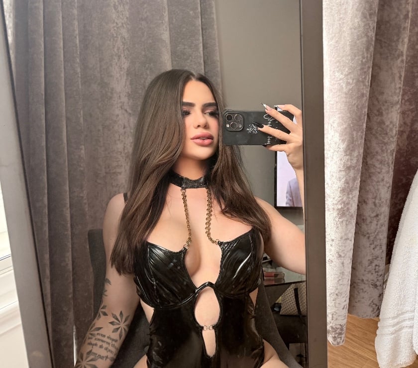 Trans Escorts West Midlands Birmingham - Photos for Sexy Trans Larissa Brazilian in Town 🔥