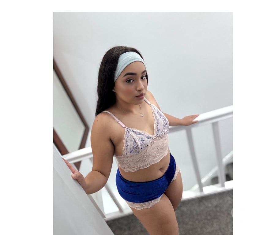 Escorts Greater Manchester Wigan - Photos for ANNA 💯𝐑𝐄𝐀𝐋 𝐏𝐀𝐑𝐓𝐘♥️