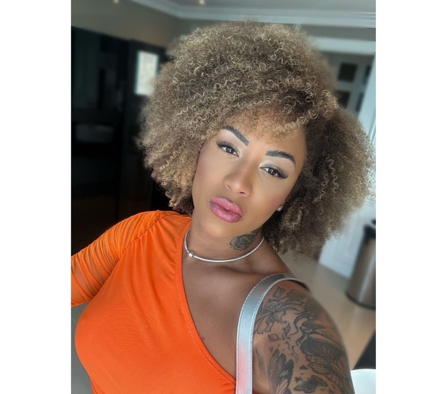 Escorts Edinburgh Edinburgh - Edinburgh - Photos for VALENTINA🇧🇷P@RTY GIRL🔥BEST GFE😈NEWW