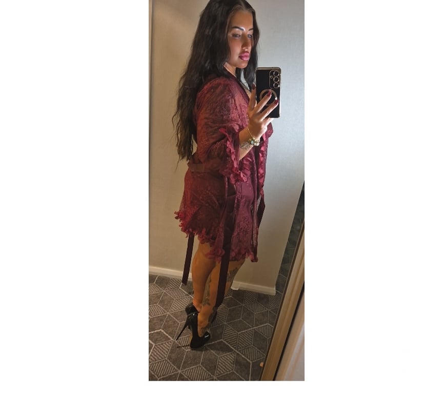 Escorts West Yorkshire Leeds - Photos for Curvy, kinky Yorkshire girl