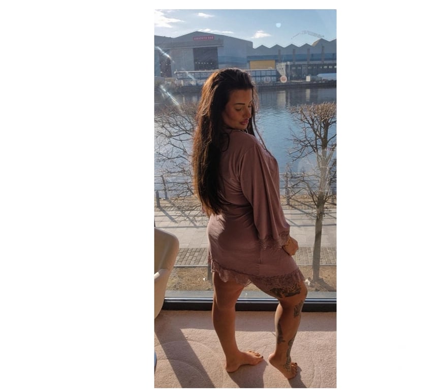 Escorts West Yorkshire Leeds - Photos for Curvy, kinky Yorkshire girl