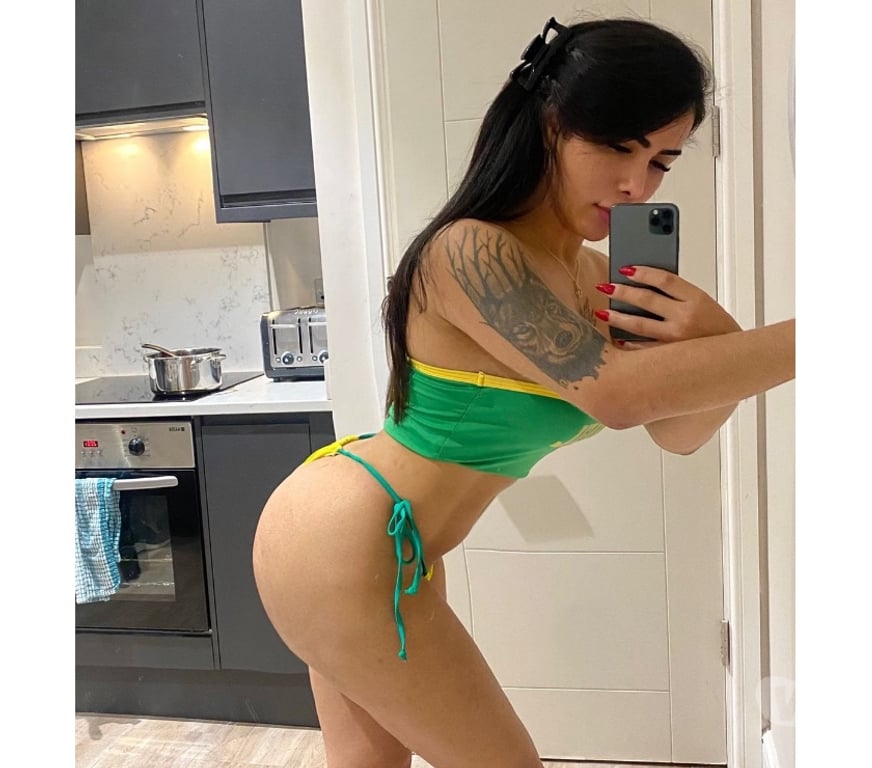 Trans Escorts York York City Centre - York - Photos for Mikaela Brazilian 🇧🇷Girl 💯Real
