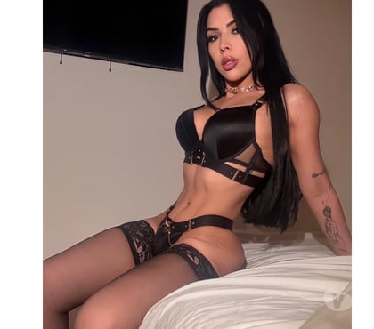 Escorts Slough Town Centre Slough - Photos for Larissa • Hot nights • Party girl 🔥🍾