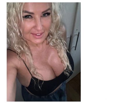 Escorts Warrington Town Centre Warrington - Photos for Polish Pie Pandora Mature Well Experienced.Slimmer figure!
