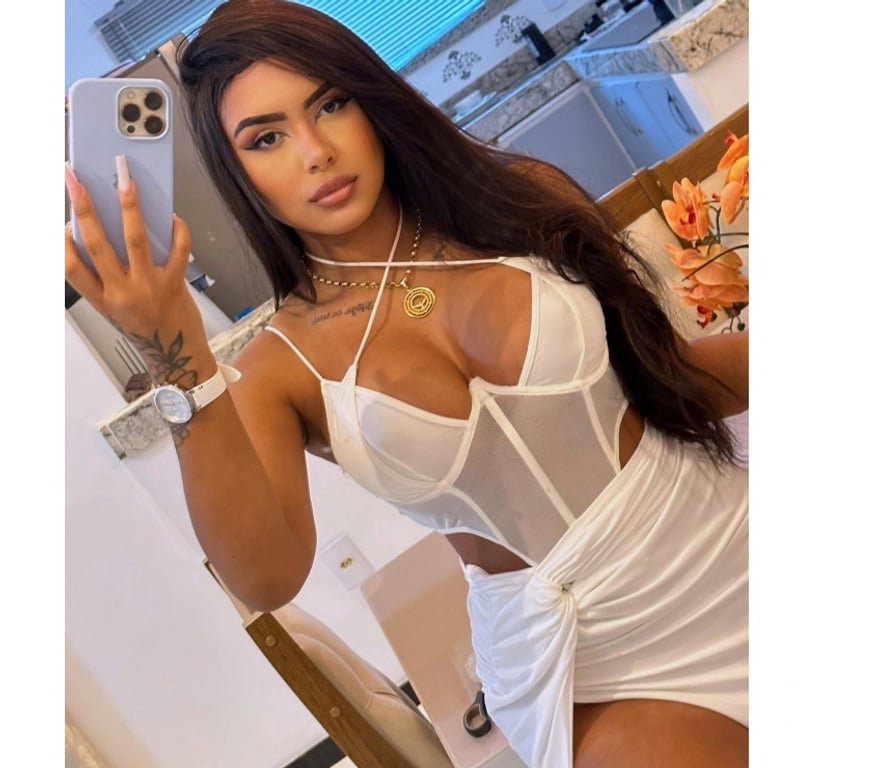 Escorts South West London Sutton - Photos for 💃Mia PARTY GIRL 🍾🍸 NEW SUTTON