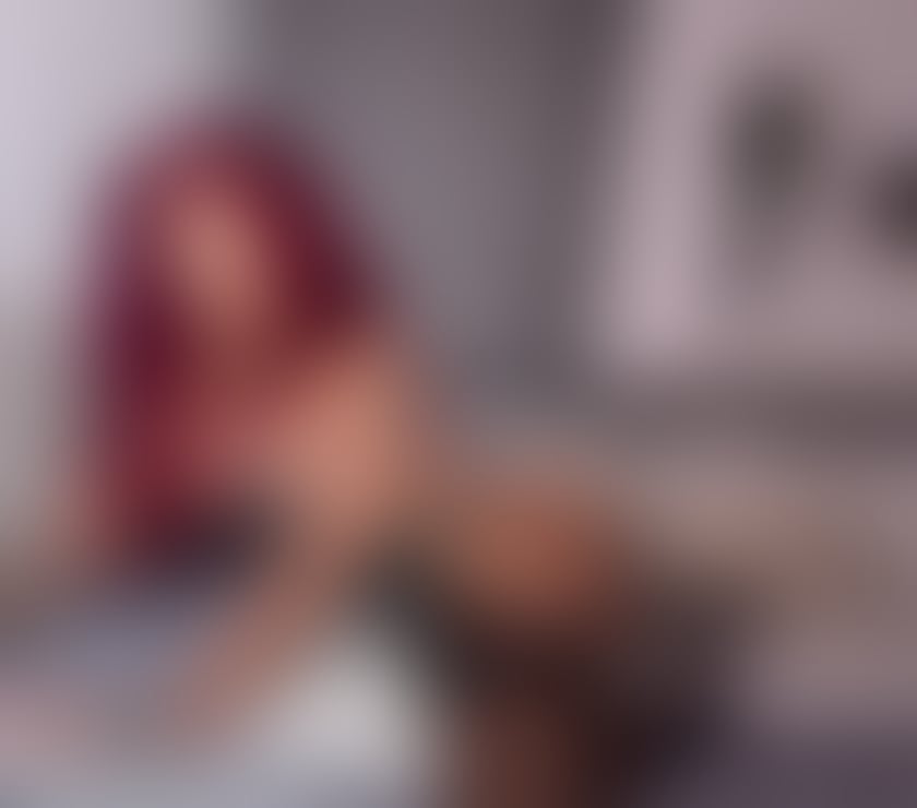 Trans Escorts Buckinghamshire Milton Keynes - Photos for Raven in red....