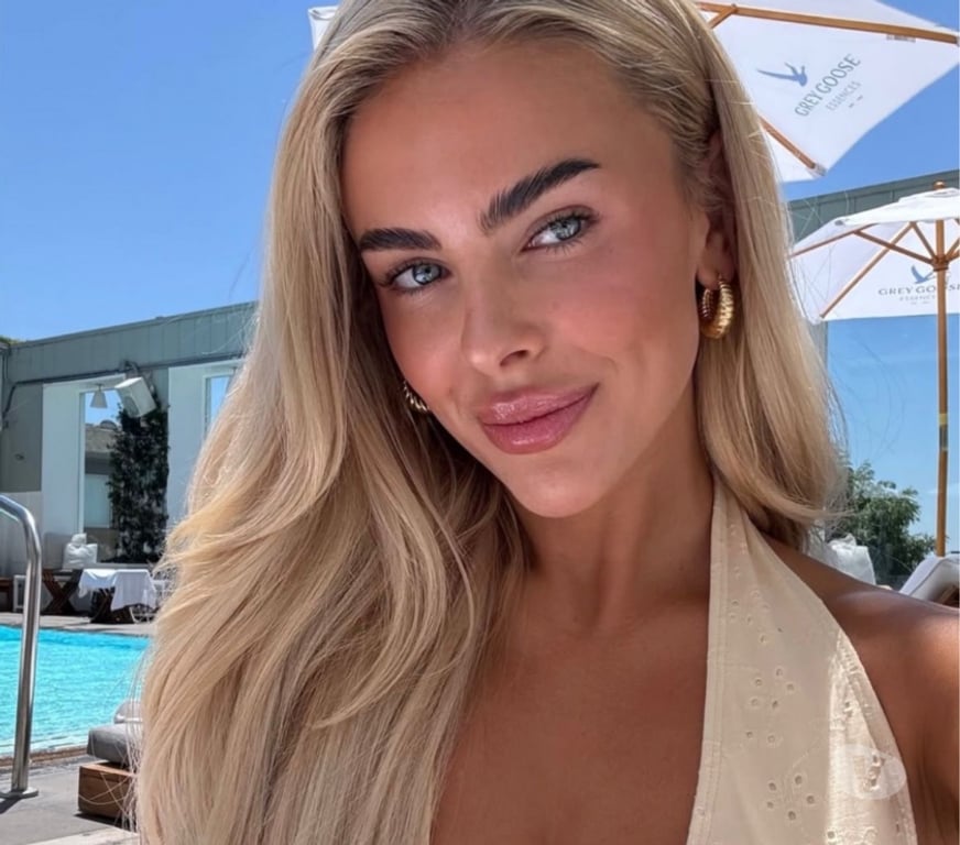 Escorts Greater Manchester Salford - Photos for 🇧🇷 Curvy Blonde & Irresistible Energy 🍑🎉