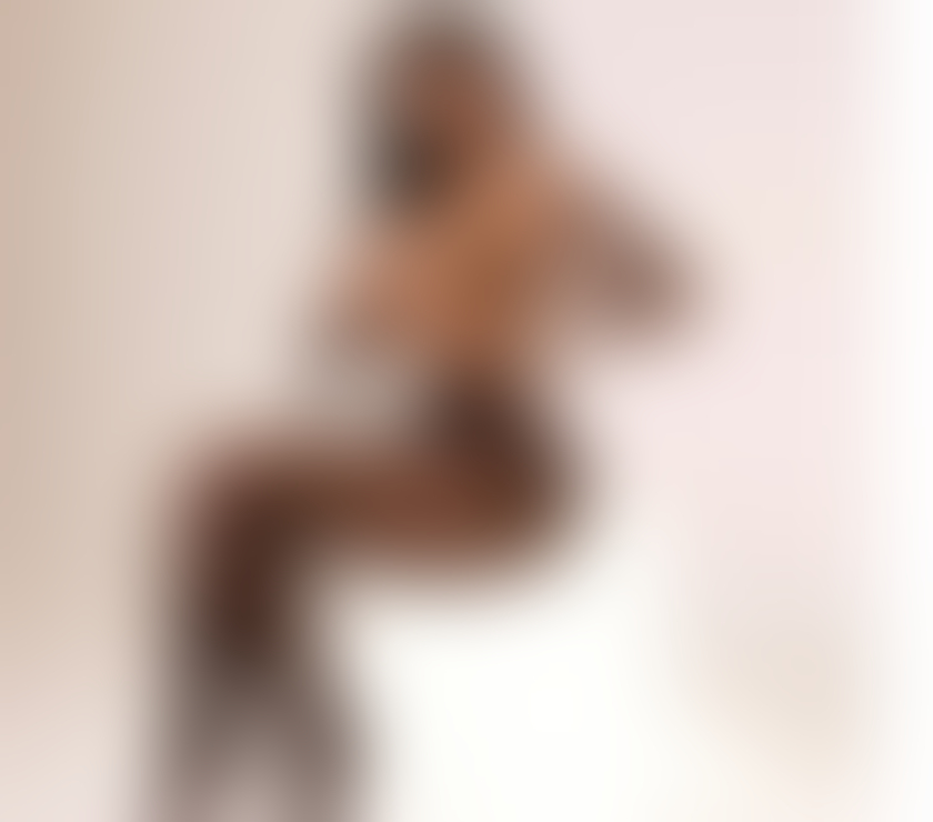 Escorts Kent Medway - Kent - Photos for Luna new in town