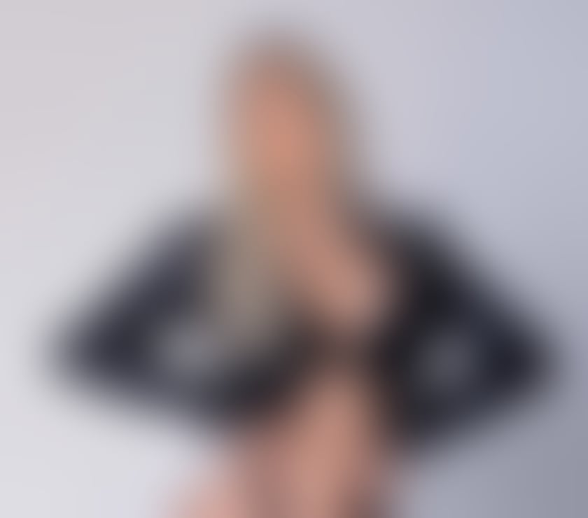 Escorts Merseyside Liverpool - Photos for Blonde Curves, Naughty Smile & brazilian energy 🇧🇷🍑