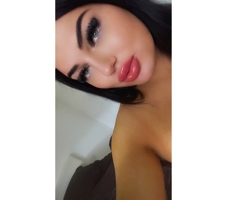 Trans Escorts Ealing Perivale - Ealing - Photos for 7inch Curvy Irish Ts available in Perivale Ealing