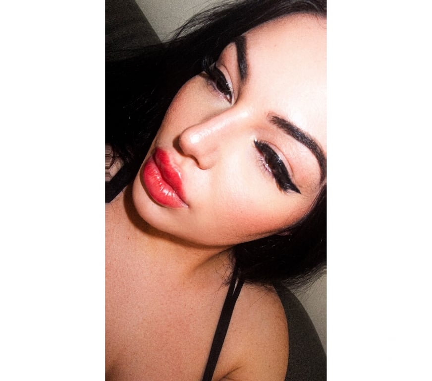 Trans Escorts Ealing Perivale - Ealing - Photos for 7inch Curvy Irish Ts available in Perivale Ealing