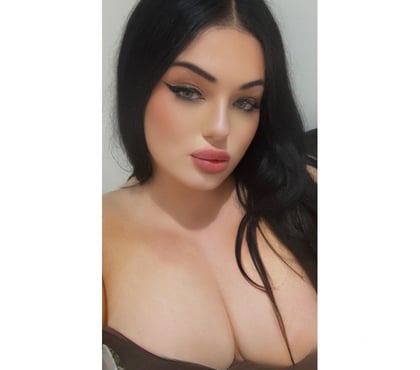 Trans Escorts Perivale Ealing - Photos for 7inch curvy Irish Ts in Perivale Ealing