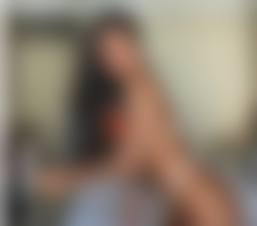 Escorts Edinburgh Edinburgh - Edinburgh - Photos for Débora brunette brazilian hot