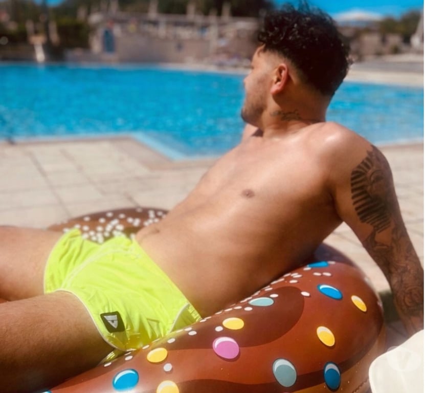 Escorts West Yorkshire Leeds - Photos for Yorkshire Escort - Mason Grey