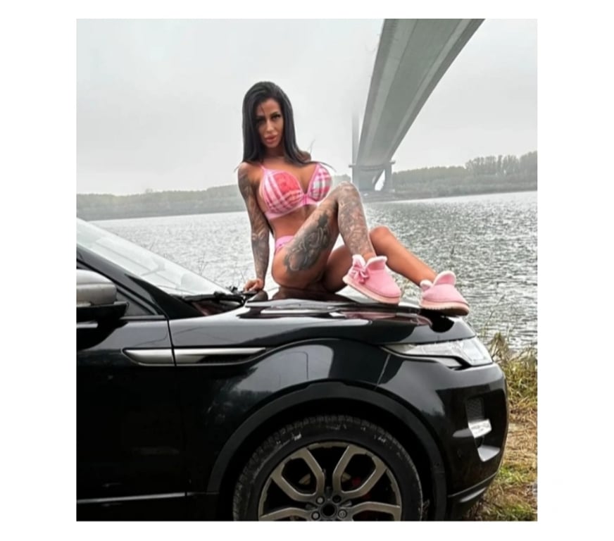 Escorts West Northamptonshire Northampton - West Northamptonshire - Photos for Yasmin NEW PARTY GIRL IN CITY