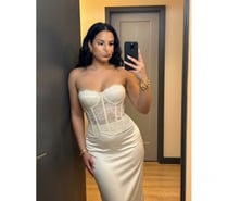 Alice sensual massage therapist