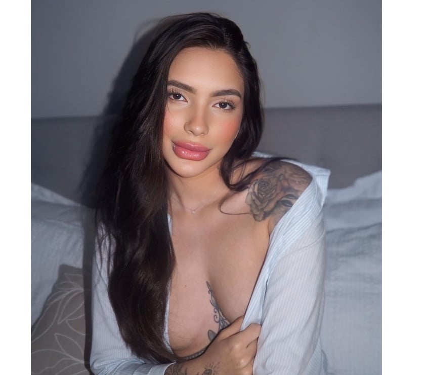 Escorts Canary Wharf Station East London - Photos for ⚜️ Astonishingly Beautiful Brunette Brazilian Model