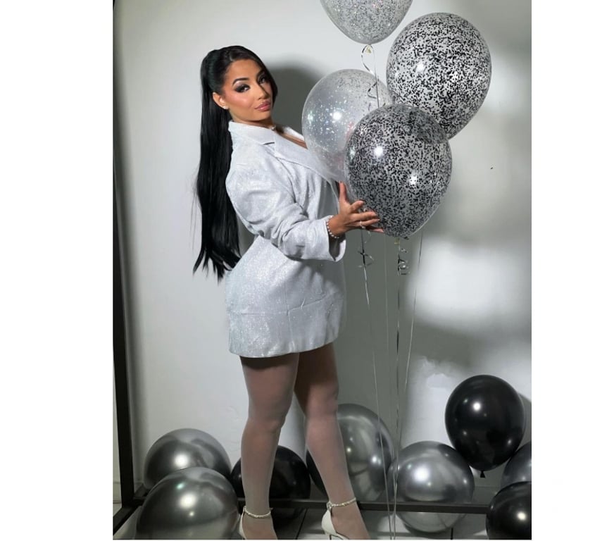 Escorts East London Gants Hill Station - East London - Photos for BUSTY⭐ BRAZILIAN ⭐ PARTY GIRL ⭐