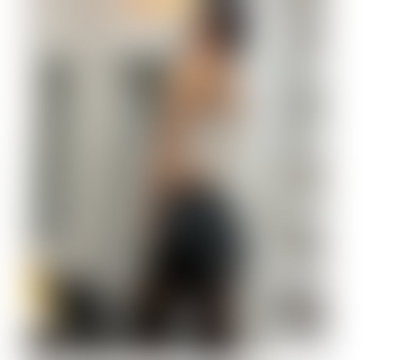 Escorts West London Paddington (H&C Line) Station - West London - Photos for natural brunette, slim with curves