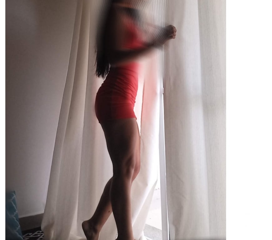 Escorts Central London Soho - Central London - Photos for natural brunette, slim with curves