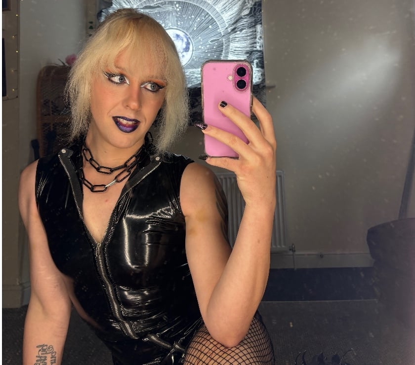 Trans Escorts Gloucestershire Gloucester - Photos for Val Valentine, British escort