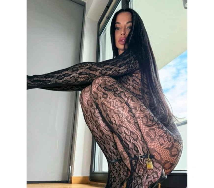 Escorts South West London Tooting Broadway Station - South West London - Photos for MAYA 😈 Let's PARTY 🥳 Call now 📞