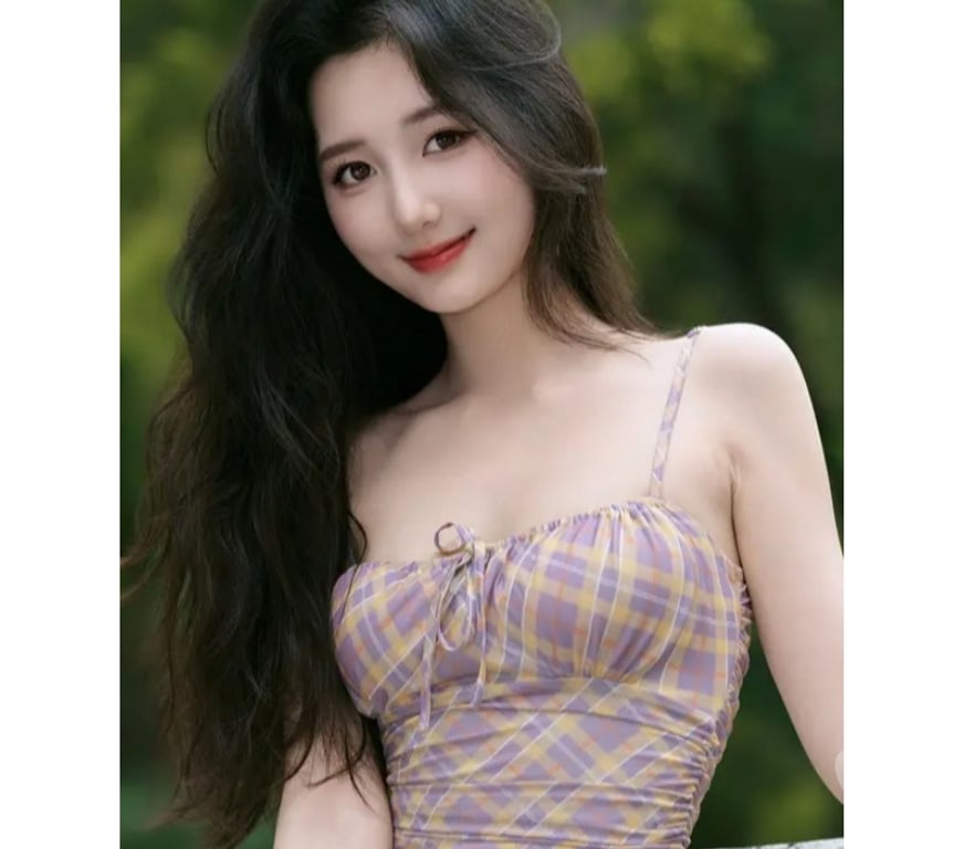 Escorts East London South Woodford Station - East London - Photos for ✨ Mature Companion · Discreet & Comfortable ✨