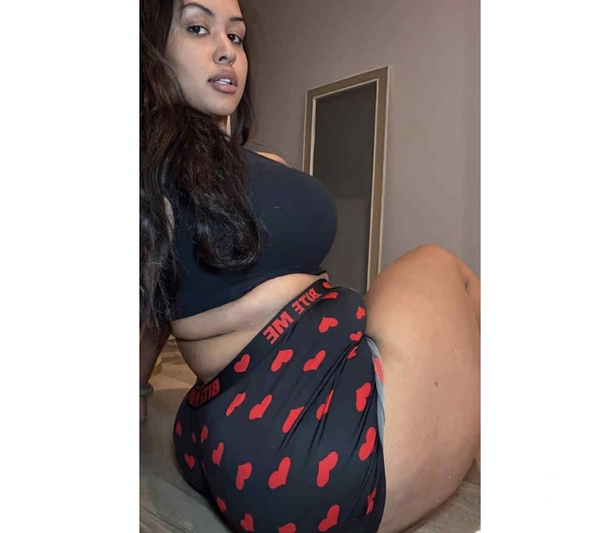 Escorts Buckinghamshire Milton Keynes - Photos for SEXY CURVY 💥 FRENDLY WOMEN💥JUST OUTCALL