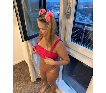 Escorts and Massages New Southgate North London - Photos for The ultimate Party girl naughty 👿