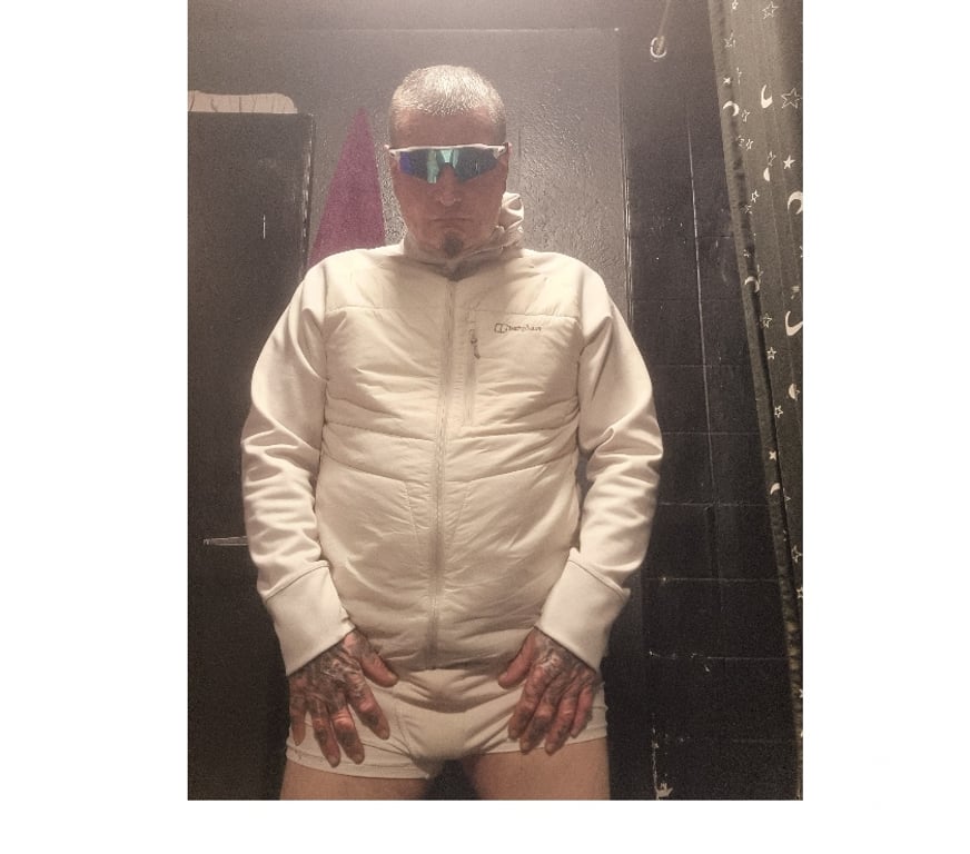 adult personals West Yorkshire Bradford - Photos for 40 year old MALE seeking FEMALE FRIENDS WITH BENEFITS