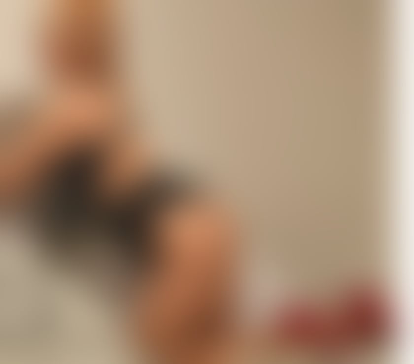 Escorts West Yorkshire Leeds - Photos for Now in Leeds whatsapp confirmation! Webcam show!