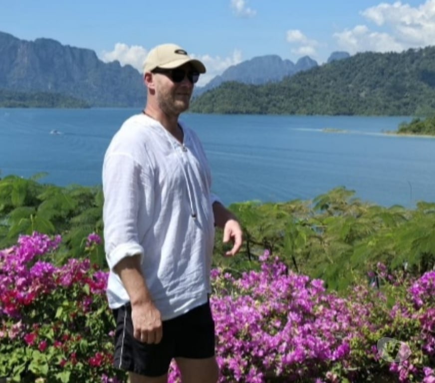 Escorts Ealing Greenford - Ealing - Photos for Gentle Meditative Relaxation Massage for womens.