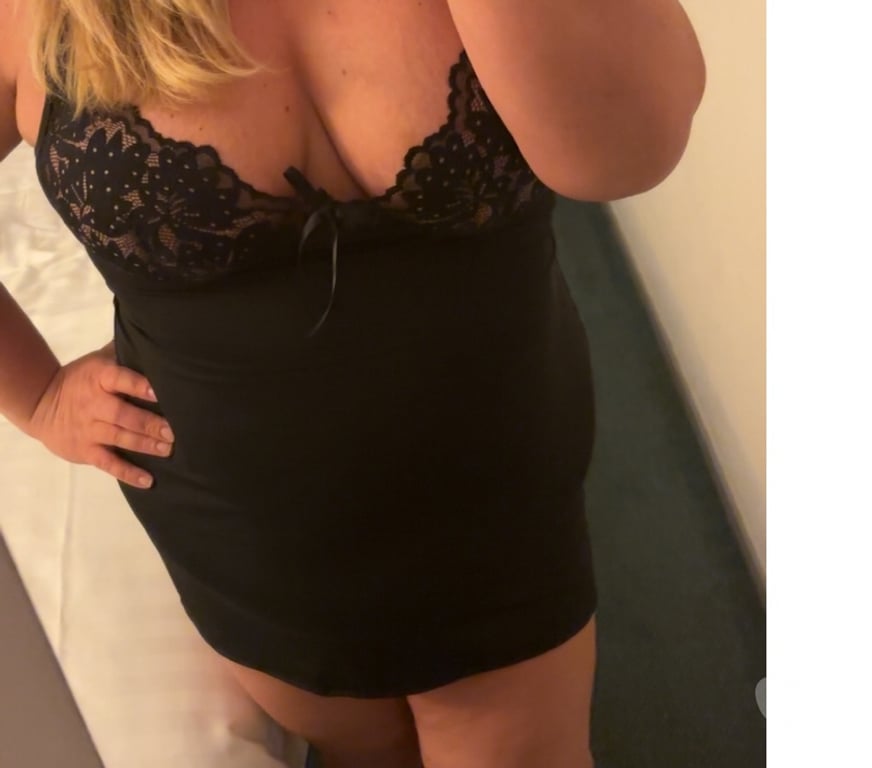 Escorts Tyne and Wear North Tyneside - Photos for Curves are a given