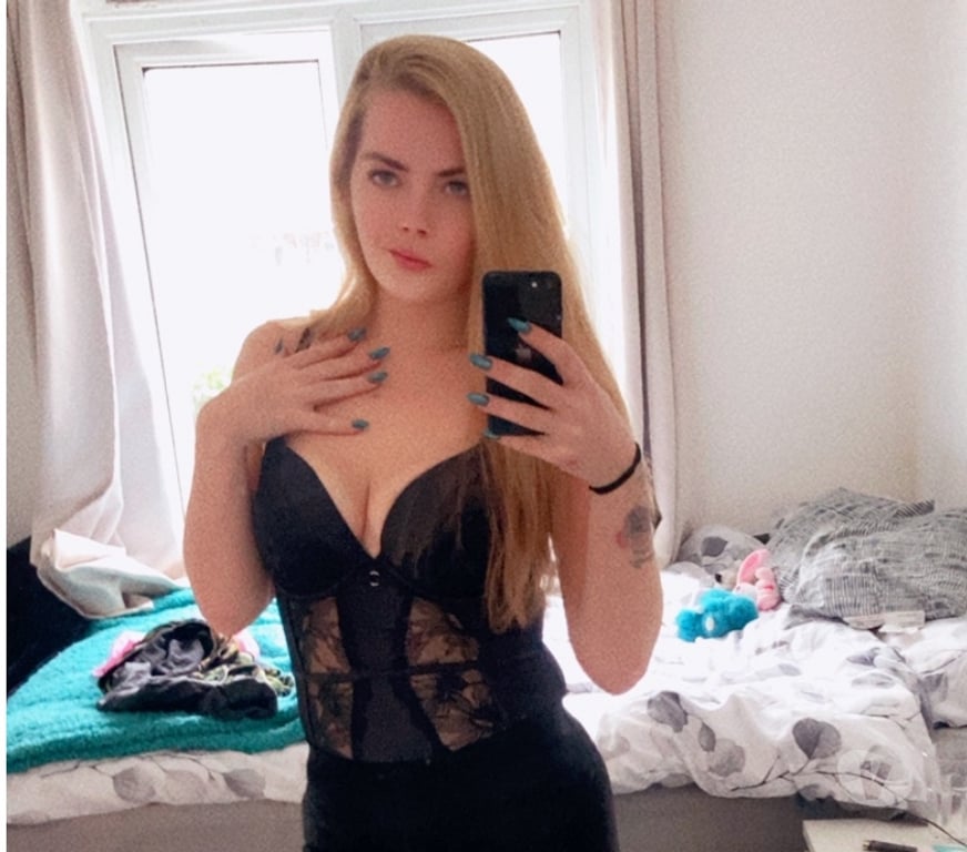 Escorts Greater Manchester Manchester - Photos for British snow white