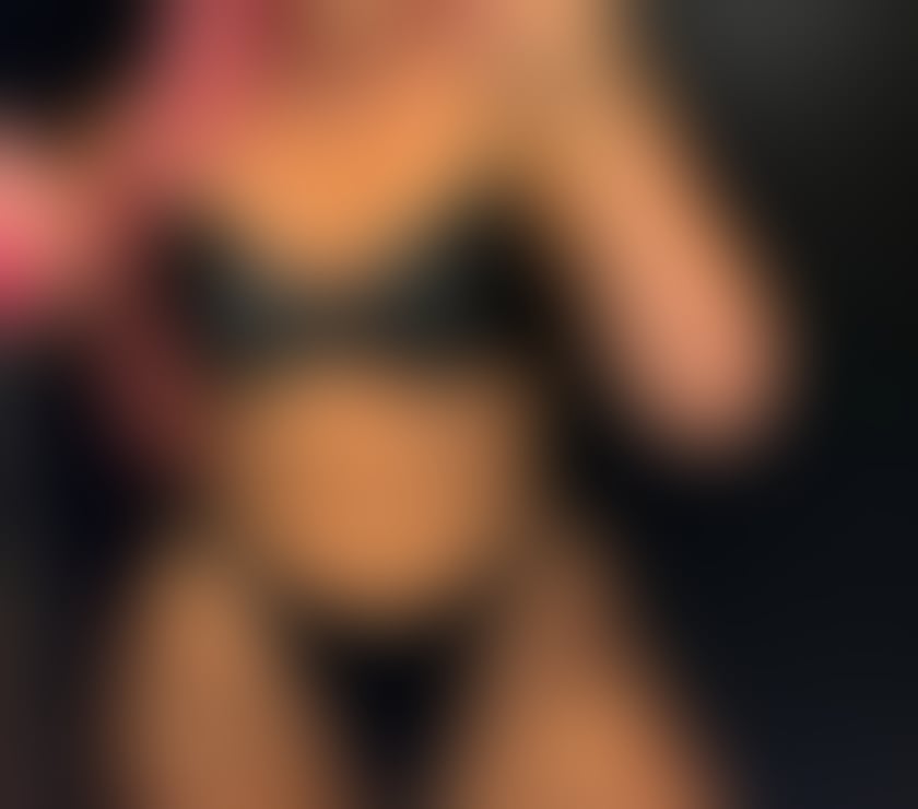 Escorts East London Havering - Photos for PARTY PINK HAIR FEW DAYS IN TOWN CURVY 💋💥